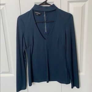 Long sleeved open choker top